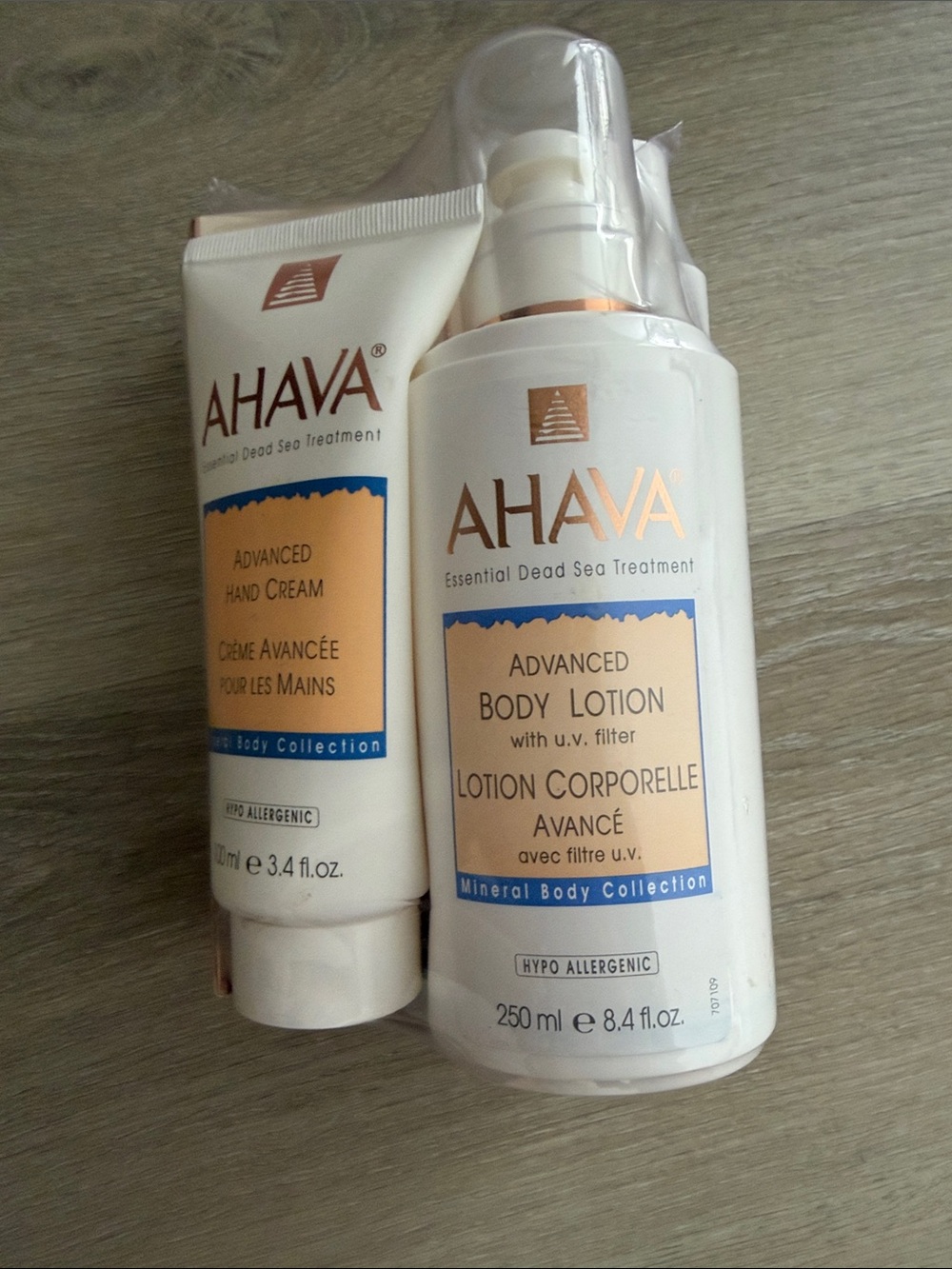 4 AHAVA Women’s Moisturizer Set Cream Packaging